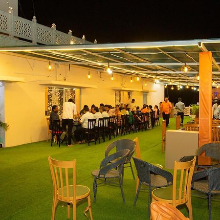 Hotel Virasat By Bookingcare Chhatarpur Exteriör bild