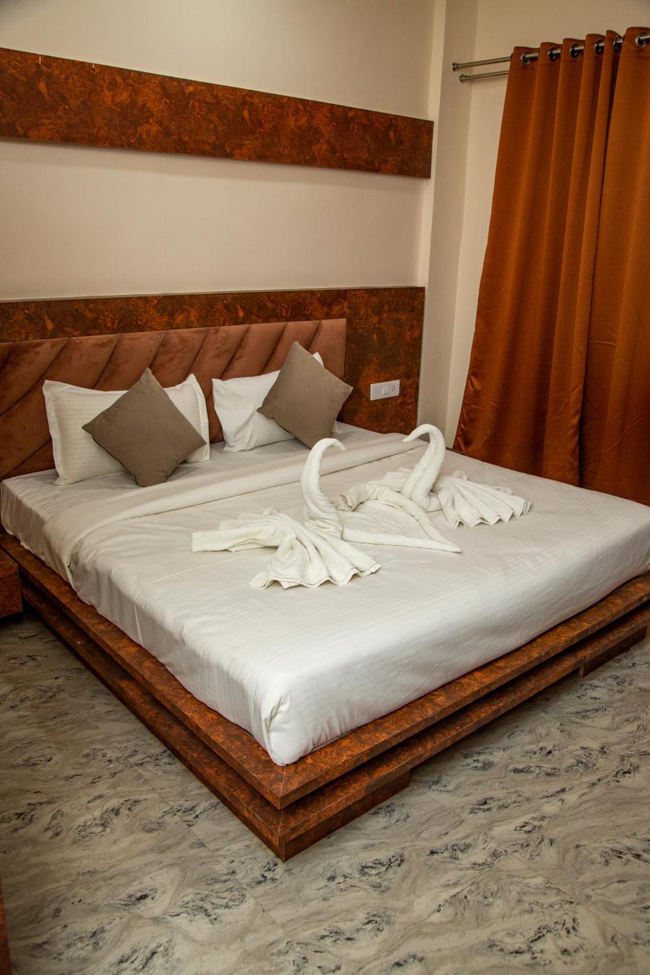 Hotel Virasat By Bookingcare Chhatarpur Exteriör bild
