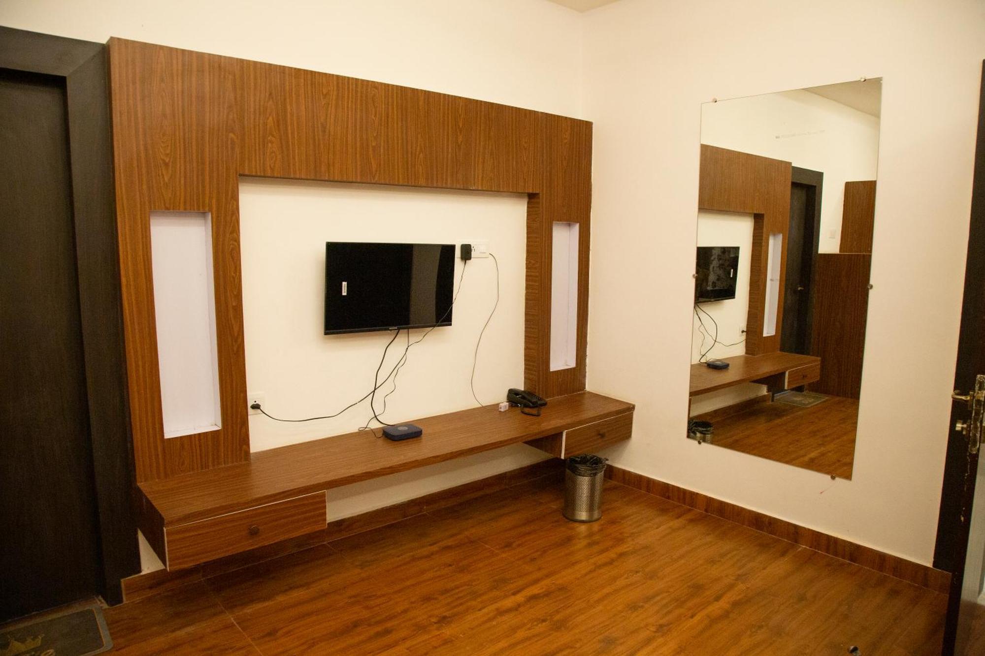 Hotel Virasat By Bookingcare Chhatarpur Exteriör bild