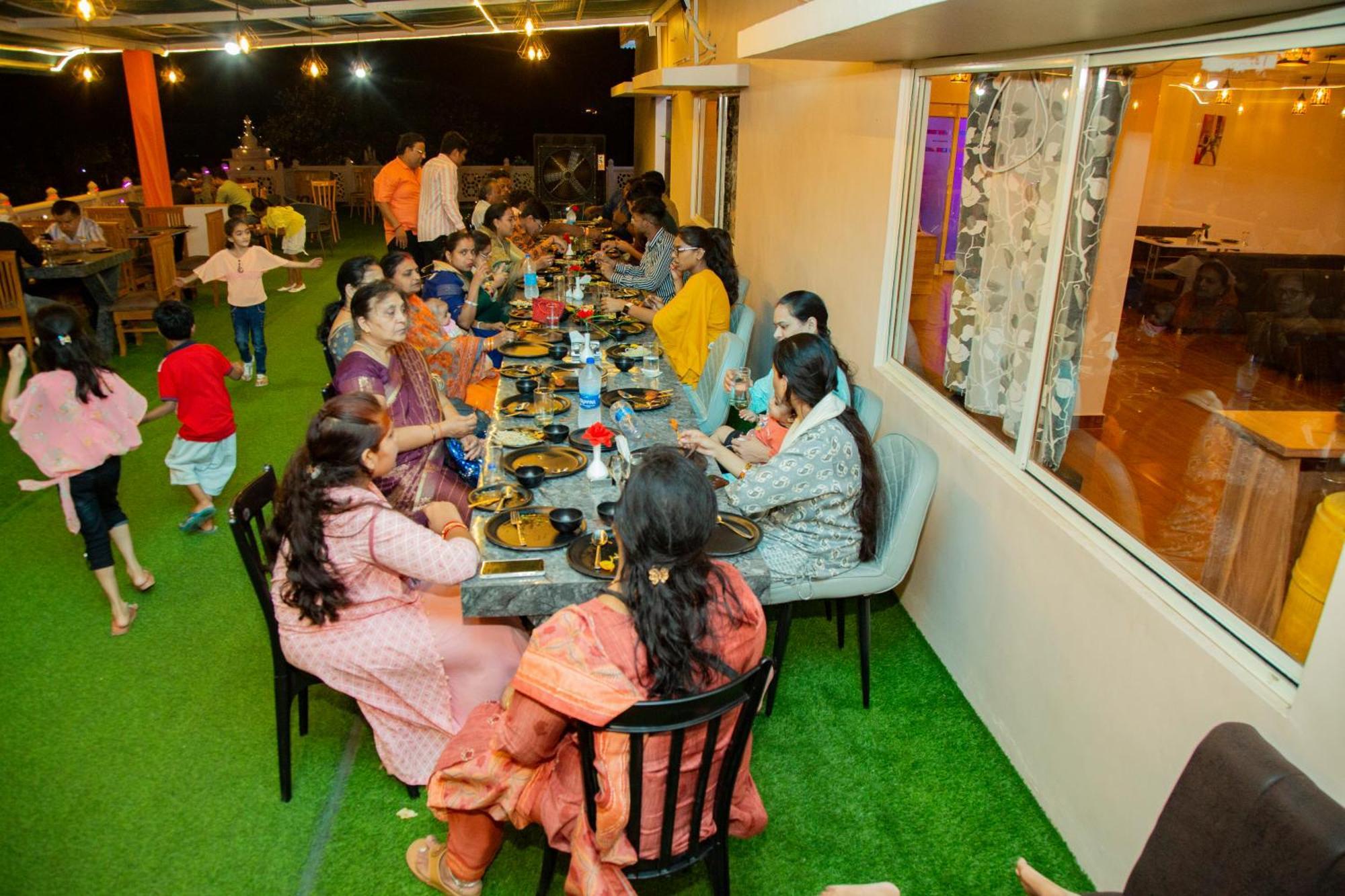 Hotel Virasat By Bookingcare Chhatarpur Exteriör bild